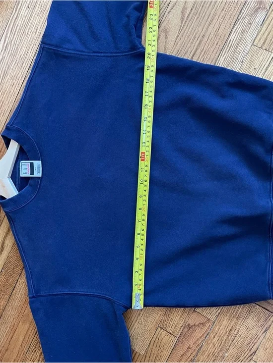 Vintage Gap Crewneck Sweatshirt - Picture 11 of 12